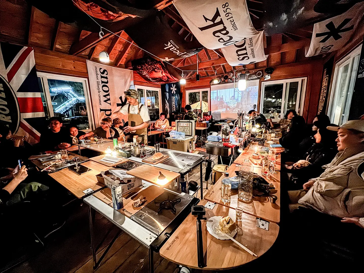 펜션or캠핑_BBQ,BAR, 하조대,서피비치 바다 여행, 여름 인스타 릴스 캠퍼 모집