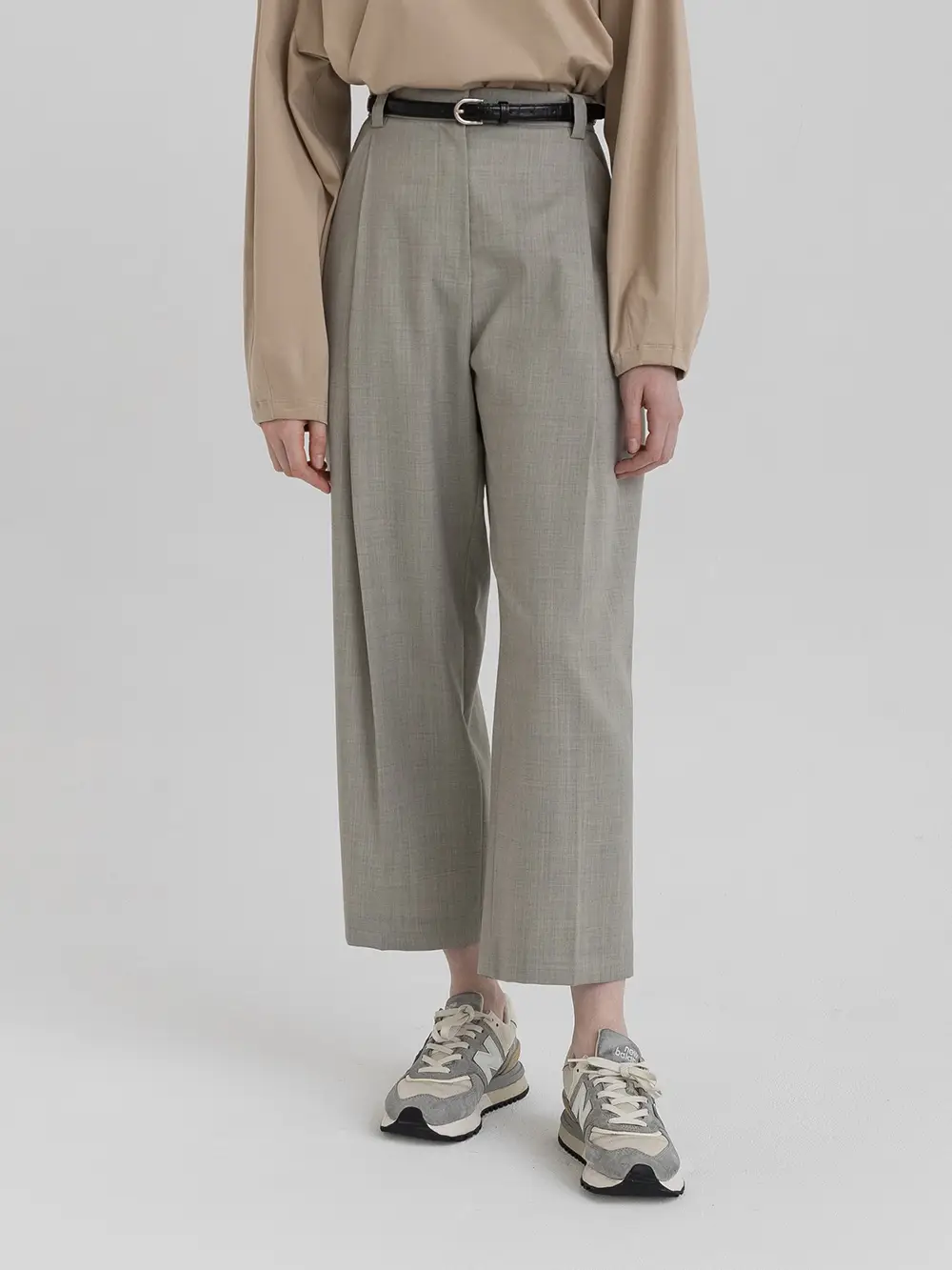 PERR One Tuck Pocket Wool Pant (gray)