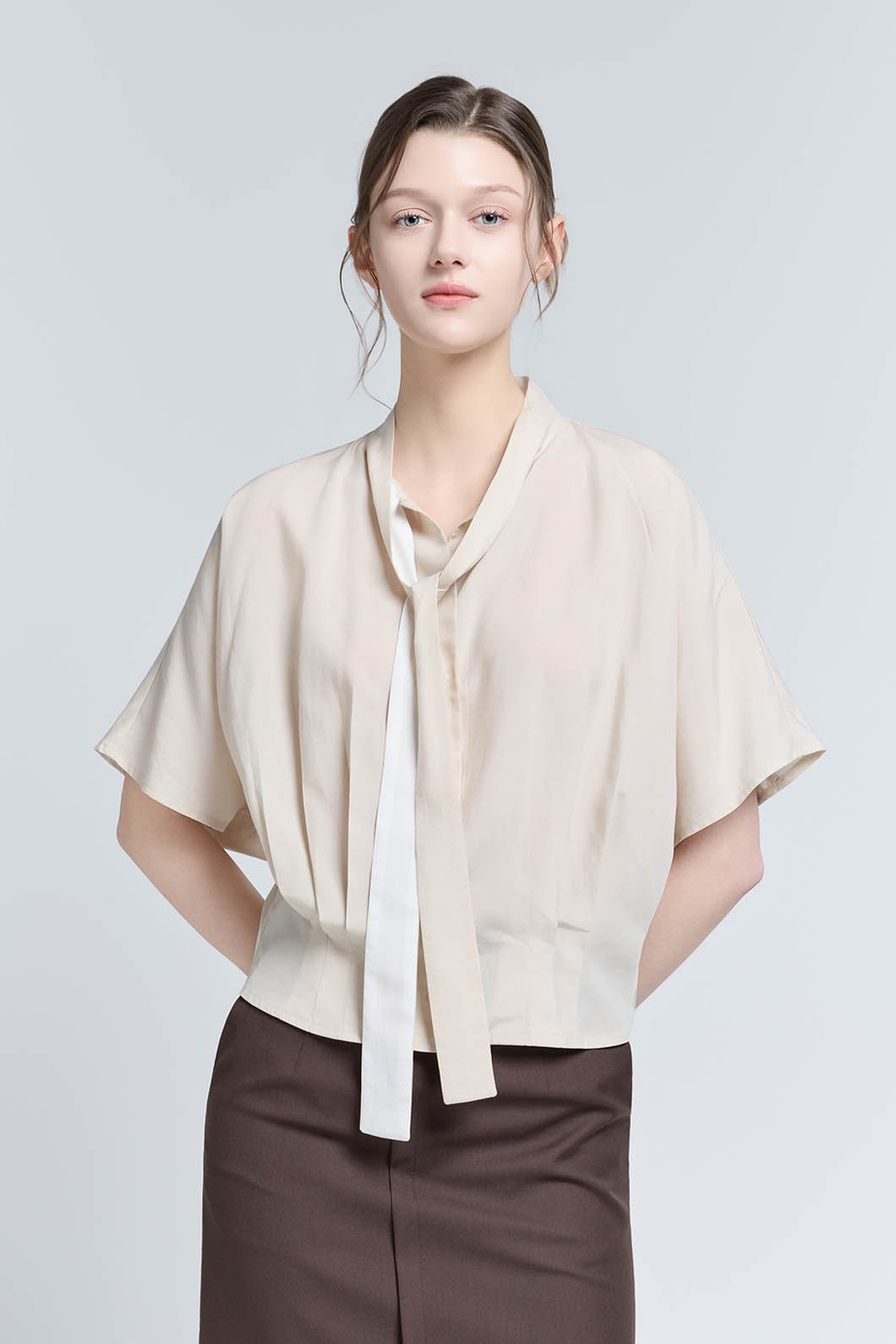 모나코포아즈 드레이프 타이 블라우스  인스타그램+구매평